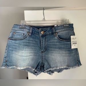 Mid rise 9” shorts